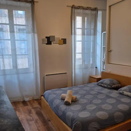 4 Voyageurs Avec Terrasse Et Wifi Apartment Carcassonne